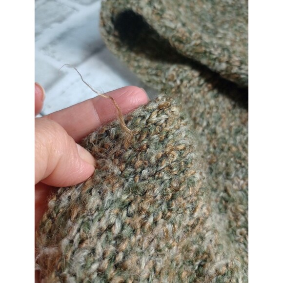 United Knitwear Vintage Green Knit Sweater Women's size M/L - Picture 9 of 10